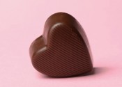Chocolate reduces heart attack risk 